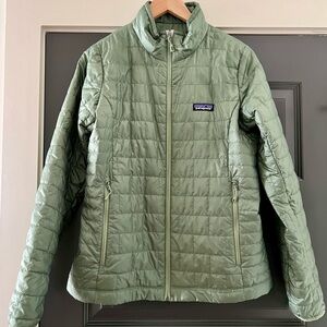 Women’s Patagonia Light Puffer (Medium)